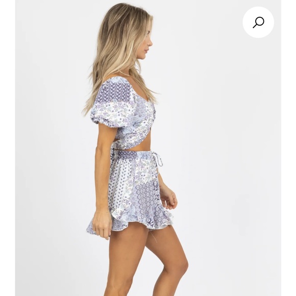 BLUE FLORAL SELF-TIE CROP + SKORT SET - Picture 5 of 8